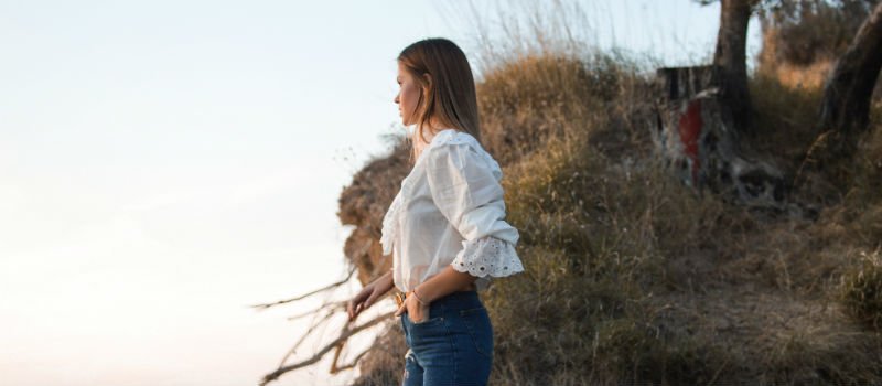 Volant blouses: Dé trend onder de tops